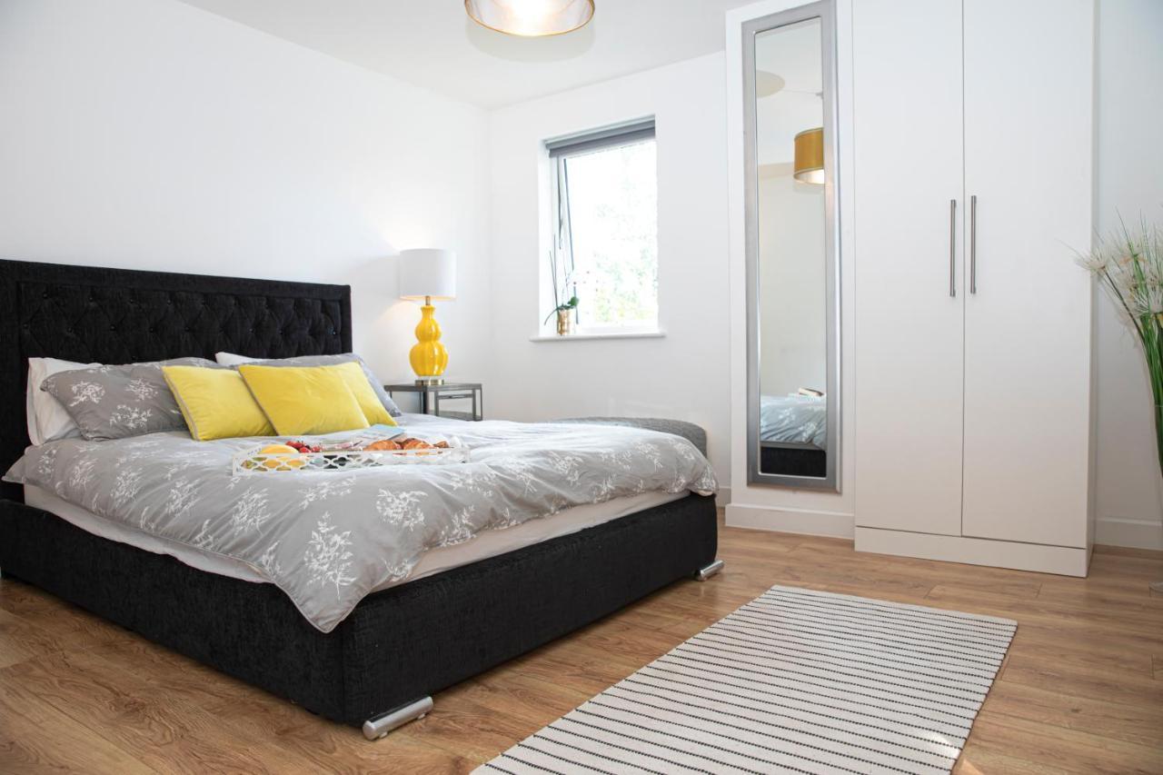Sunshine Place Apartamento Enfield