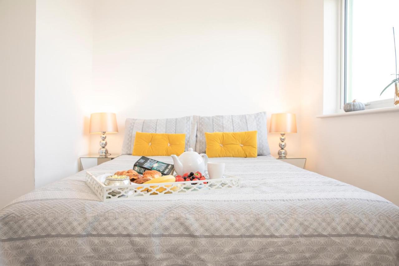 Sunshine Place Apartamento Enfield